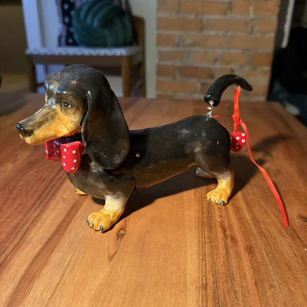 Blue Sky Clayworks Valentine Dachshund I WAG FOR KISSES 8x7”